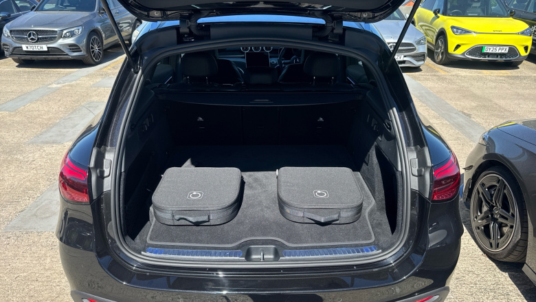 Mercedes-Benz GLC 300e 4Matic AMG Line 5dr 9G-Tronic Estate
